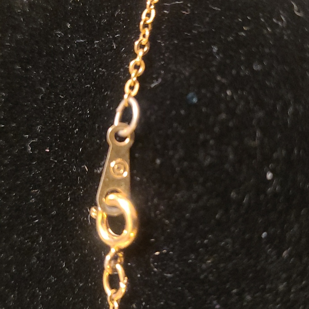 Avon Vintage Butterfly Necklace - Picture 8 of 9